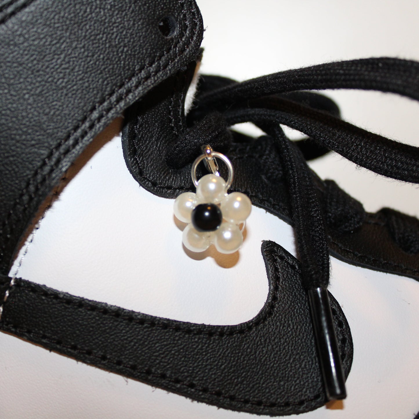Mini Pearl Flower Sneaker Pendant